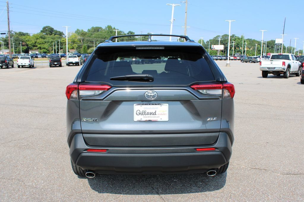 Used 2019 Toyota RAV4 XLE Premium FWD image 20