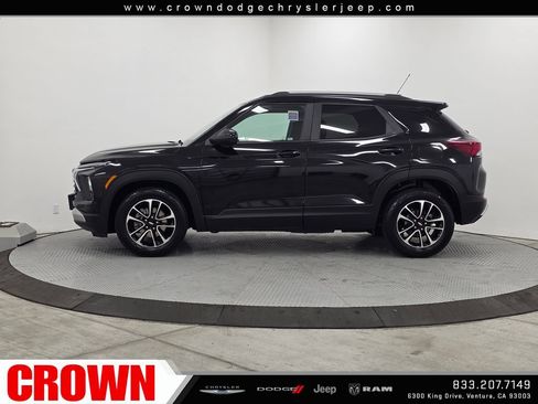 Used 2025 Chevrolet TrailBlazer LT FWD image 4