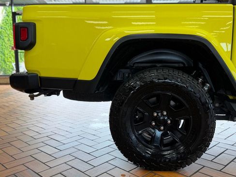 Used 2023 Jeep Gladiator Mojave w/ Trailer Tow Package AWD/4WD image 14