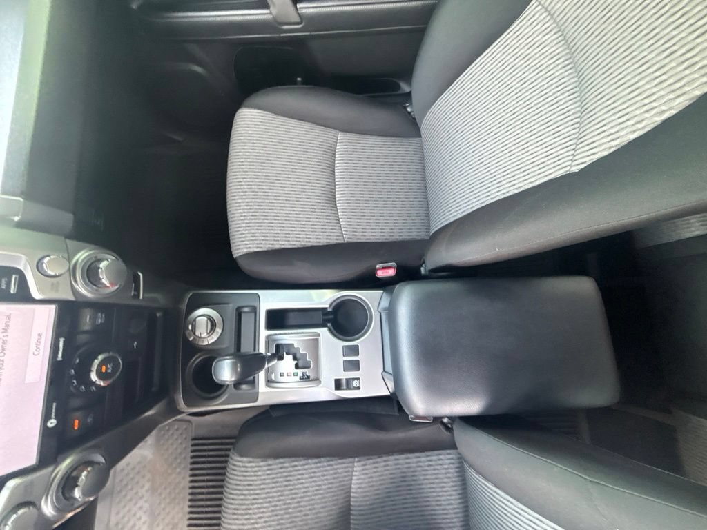 Used 2022 Toyota 4Runner SR5 AWD/4WD image 15