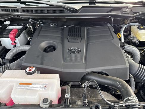 Used 2025 Toyota Tundra SR5 AWD/4WD image 30