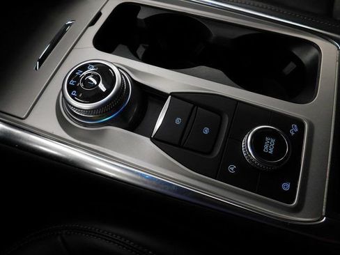 Used 2024 Ford Explorer XLT w/ Equipment Group 202A image 45