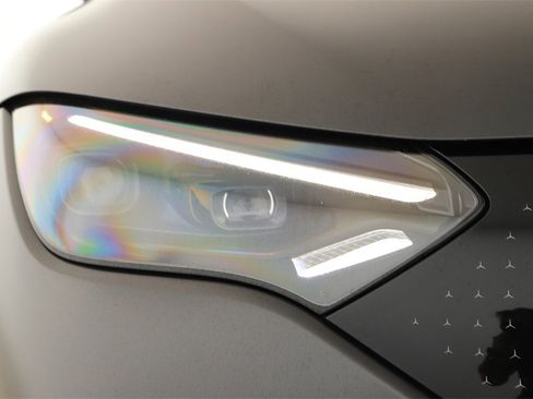 Used 2024 Mercedes-Benz EQE 500 4MATIC Sedan w/ AMG Line Exterior Package image 34