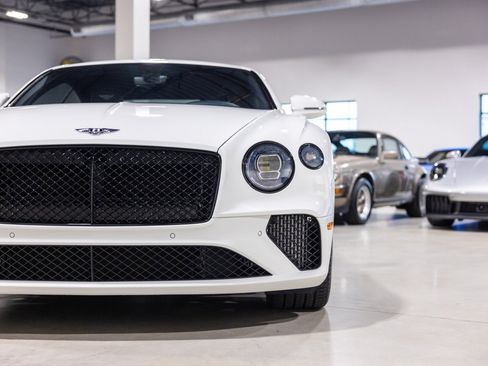 Used 2020 Bentley Continental GT AWD/4WD image 19