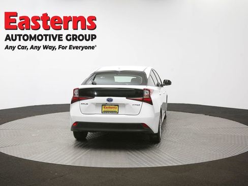 Used 2022 Toyota Prius LE image 32