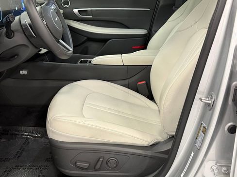 New 2025 Hyundai Sonata Limited image 11