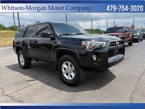 Used 2023 Toyota 4Runner SR5 AWD/4WD image 4