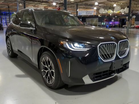 Used 2025 BMW X3 xDrive30i w/ Premium Package AWD/4WD image 5