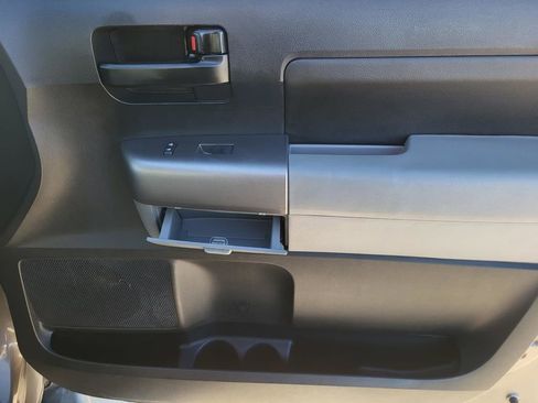 Used 2013 Toyota Tundra 2WD Double Cab image 6