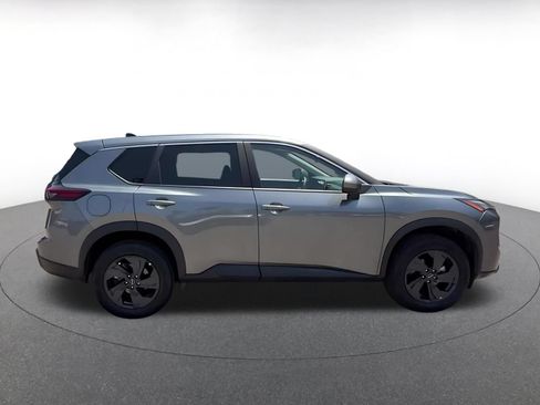 Used 2026 Nissan Rogue SV AWD/4WD image 13