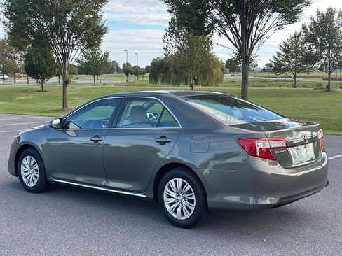 Used 2013 Toyota Camry LE image 7
