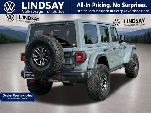 Used 2025 Jeep Wrangler Unlimited Rubicon AWD/4WD image 7