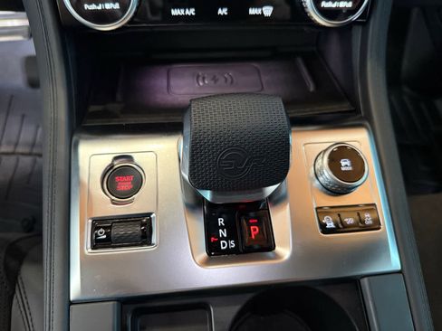 Used 2026 Jaguar F-PACE SVR 575 Edition AWD/4WD image 20
