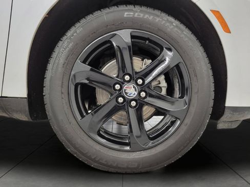 Used 2024 Buick Enclave Essence w/ Sport Touring Edition image 3