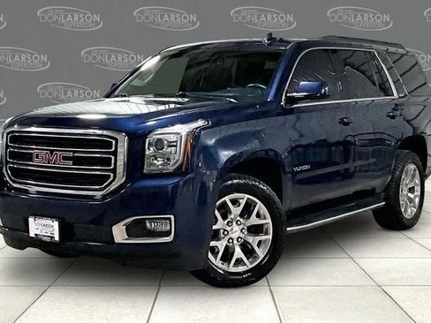 Used 2017 GMC Yukon SLE w/ SLE Value Package image 3