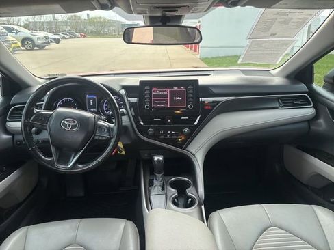 Used 2021 Toyota Camry SE FWD image 10
