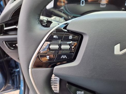 New 2025 Kia Niro EX Touring image 20