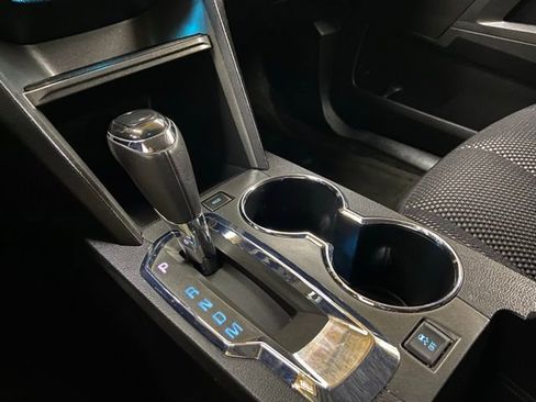 Used 2017 Chevrolet Equinox LT w/ Convenience Package image 44