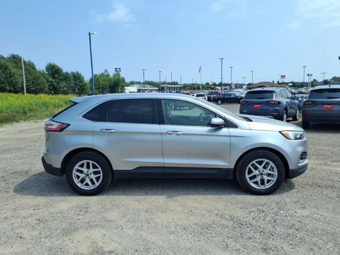 Certified 2024 Ford Edge SEL AWD/4WD image 7