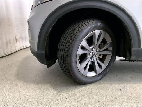 Used 2022 Ford Explorer XLT w/ Equipment Group 202A RWD image 20
