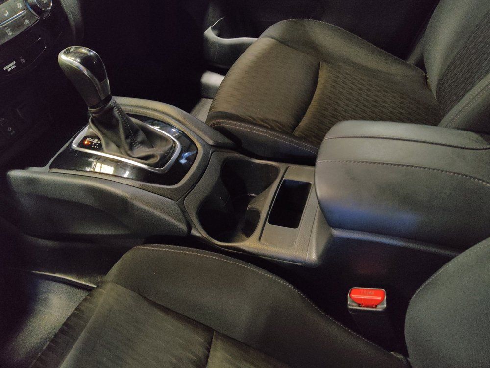 Used 2017 Nissan Rogue S FWD image 26