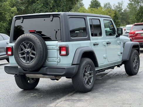 Used 2024 Jeep Wrangler Unlimited Sport AWD/4WD image 35