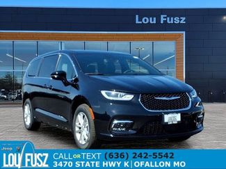 New 2026 Chrysler Pacifica Select AWD/4WD video 1
