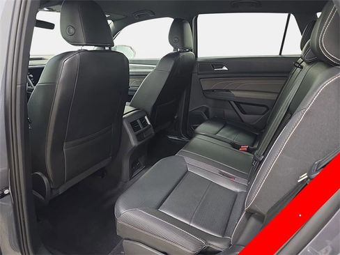Used 2021 Volkswagen Atlas Cross Sport SE AWD/4WD image 12