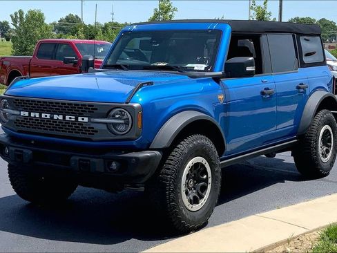 Used 2023 Ford Bronco Badlands AWD/4WD image 5
