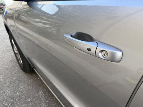 Used 2016 Dodge Durango Limited image 18