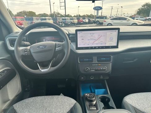 New 2025 Ford Maverick XLT image 12