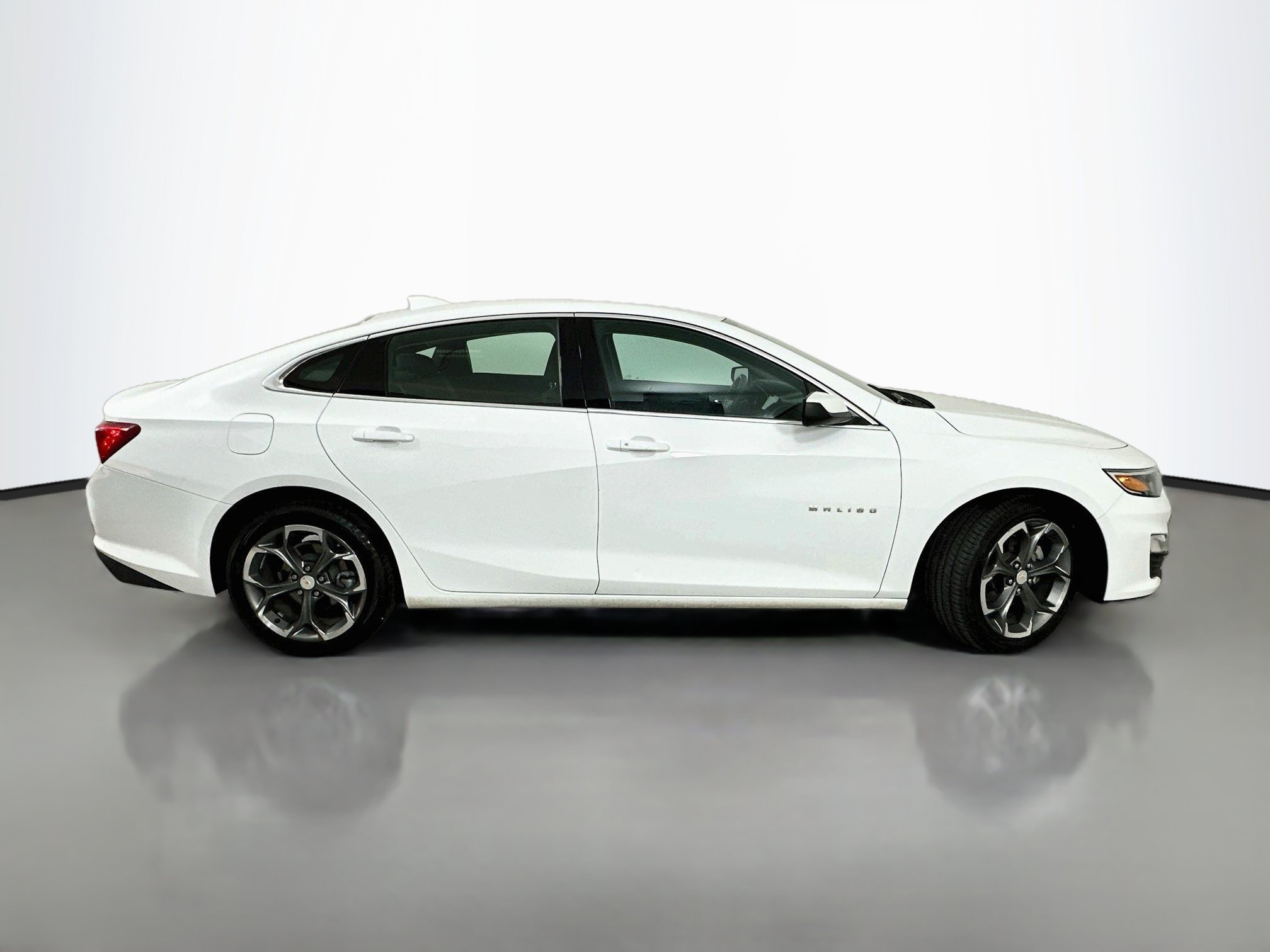 Used 2024 Chevrolet Malibu LT FWD image 8