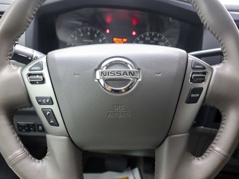 Used 2016 Nissan NV 3500 SL RWD image 20