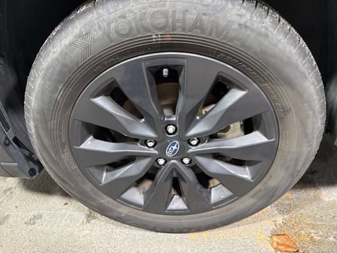 Used 2025 Subaru Outback Onyx Edition AWD/4WD image 37