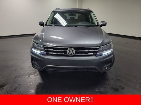 Used 2020 Volkswagen Tiguan SEL AWD/4WD image 2