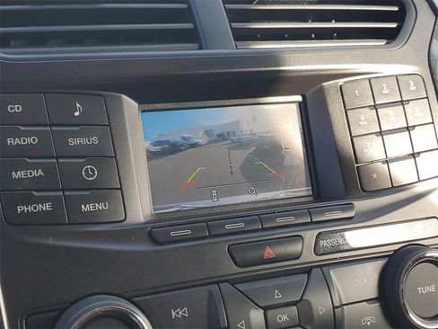 Used 2016 Ford Explorer XLT image 29