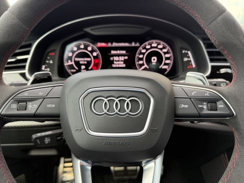 Used 2024 Audi RS Q8 image 38