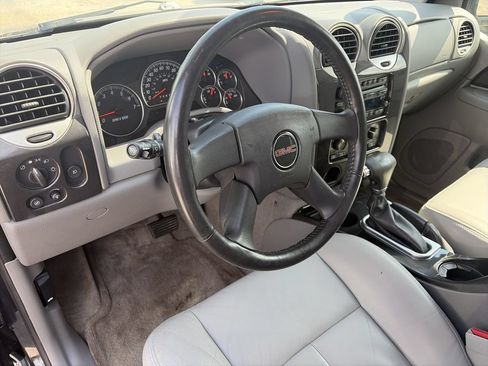 Used 2008 GMC Envoy SLE RWD image 10