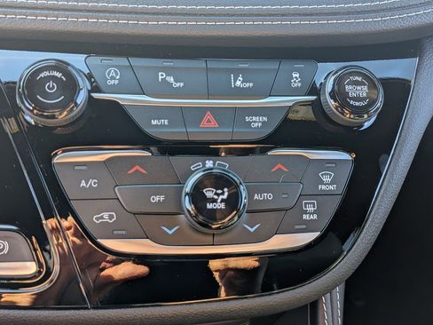 New 2026 Chrysler Pacifica Limited w/ S Appearance Package image 20