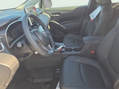 New 2026 Toyota Corolla Cross XLE AWD/4WD image 9