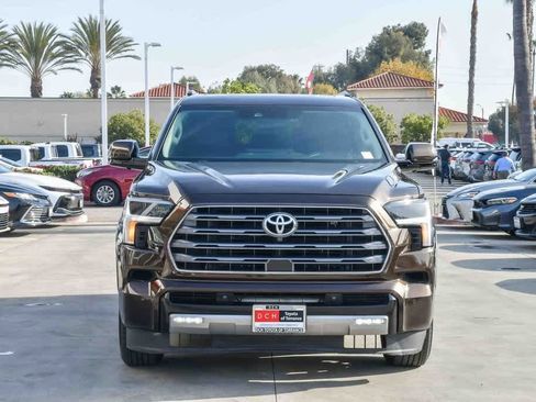 Used 2023 Toyota Sequoia Limited image 2