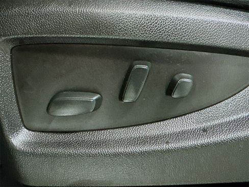 Used 2018 Chevrolet Silverado 2500 LTZ image 34