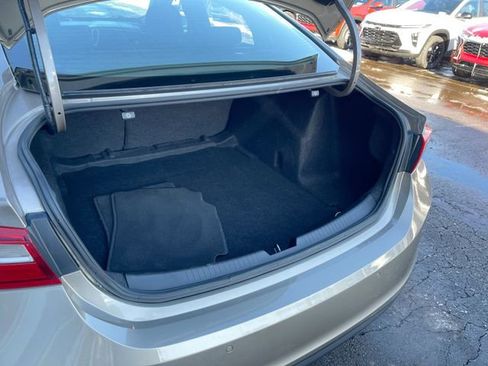 Used 2022 Chevrolet Malibu RS image 23