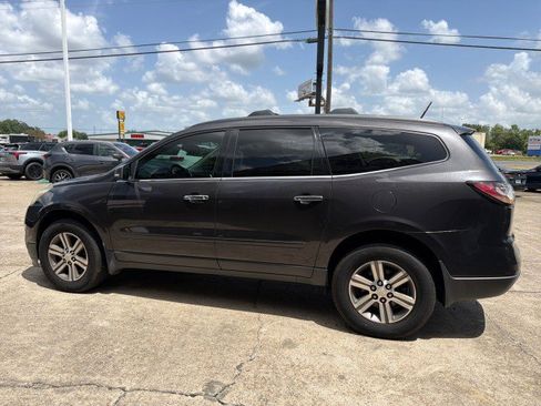 Used 2017 Chevrolet Traverse LT w/ Traveler's Package FWD image 7