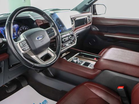 Used 2023 Ford Expedition Limited image 26