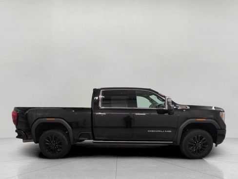 Used 2021 GMC Sierra 2500 Denali w/ Denali Black Diamond Edition AWD/4WD image 11