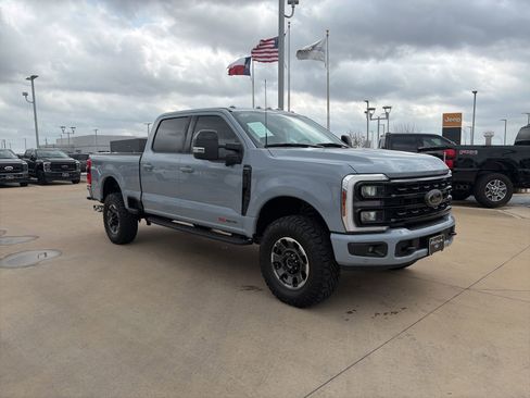 Used 2024 Ford F250 Lariat w/ Lariat Ultimate Package image 7