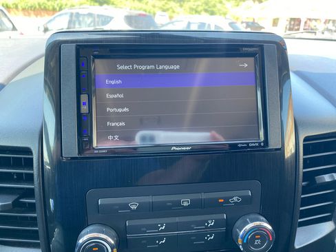 Used 2013 Nissan Titan SV image 22