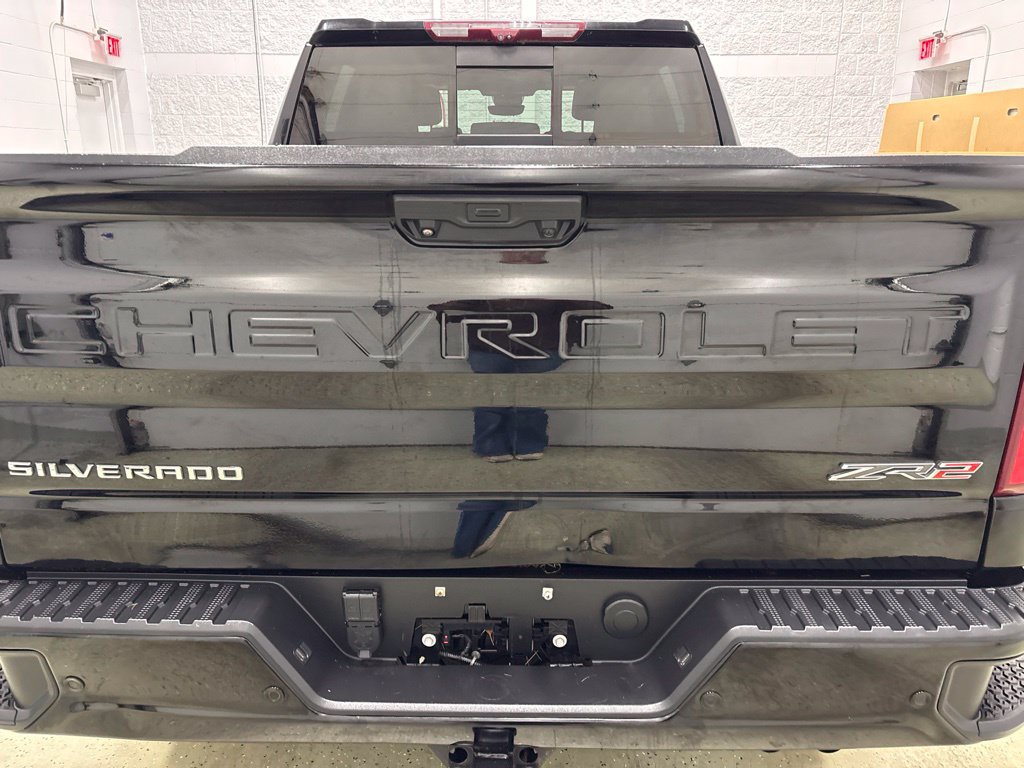 Used 2023 Chevrolet Silverado 1500 ZR2 w/ Technology Package AWD/4WD image 5