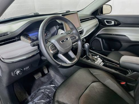 Used 2022 Jeep Compass Limited w/ Sun and Sound Group AWD/4WD image 9